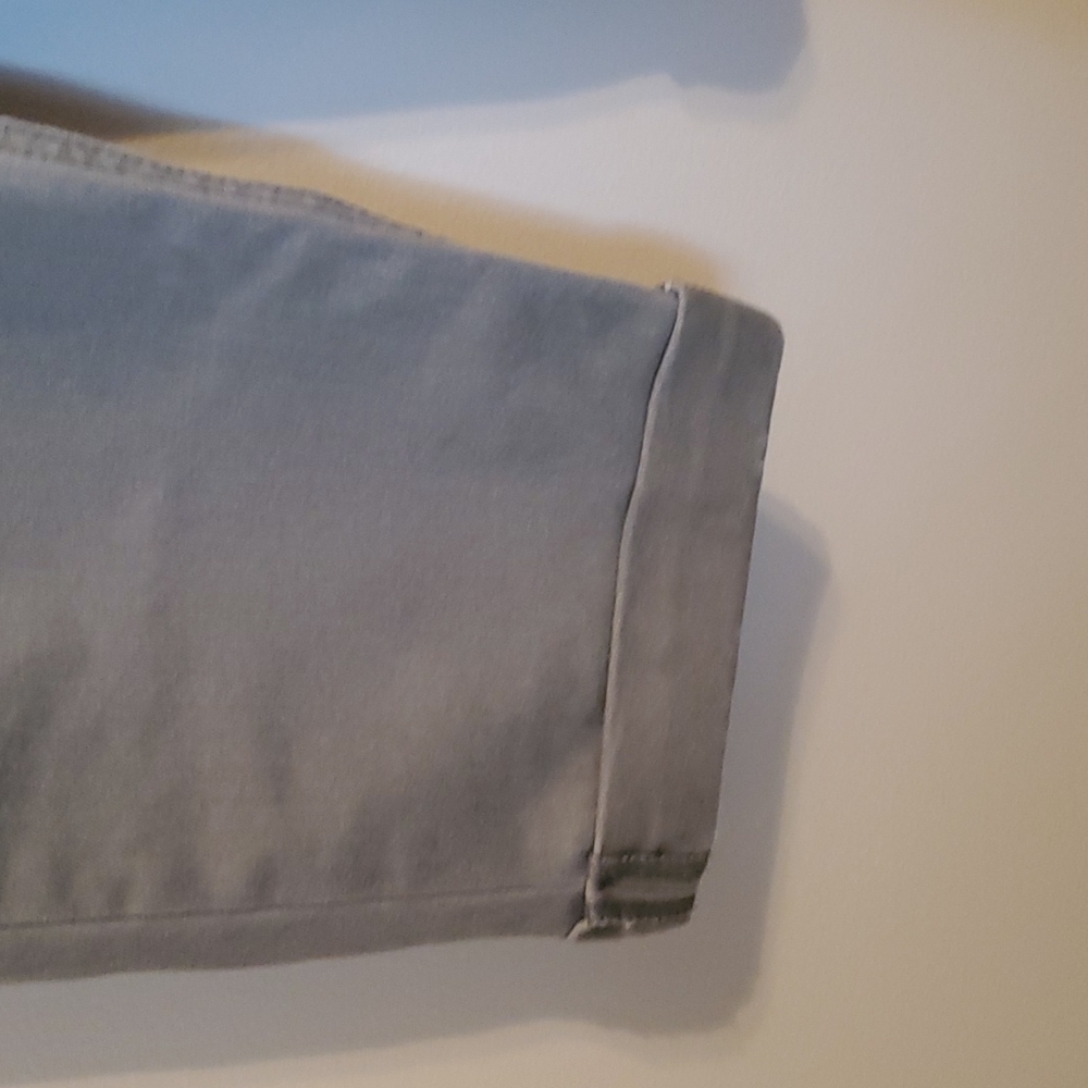 Levi brand military green cropped jeans. HOST Pick! - Picture 2 of 4